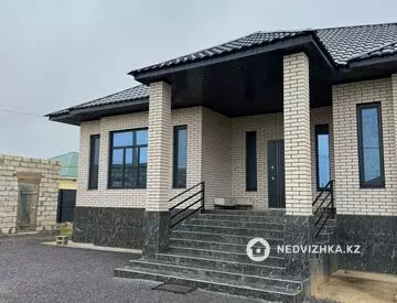 5-комнатный дом, 10 соток, 186 м²