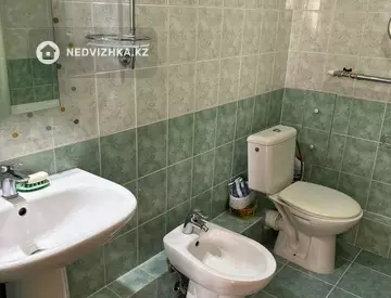 2-комнатная квартира, этаж 11 из 14, 71 м², На длительный срок