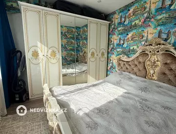 3-комнатная квартира, этаж 3 из 5, 51 м²