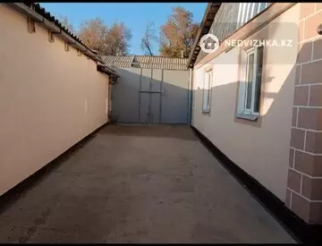 4-комнатный дом, 3 соток, 110 м², На длительный срок