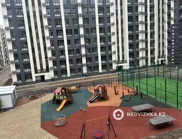 2-комнатная квартира, этаж 4 из 9, 40 м²