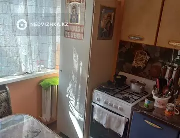 1-комнатная квартира, этаж 3 из 5, 33 м²