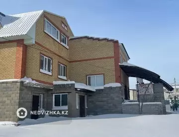 7-комнатный дом, 720 соток, 382 м²