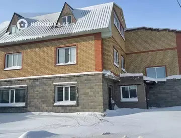 7-комнатный дом, 720 соток, 382 м²