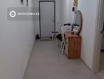 2-комнатная квартира, этаж 7 из 10, 72 м², На длительный срок