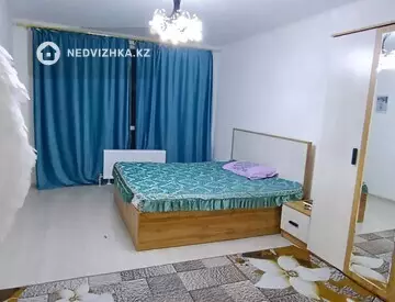 2-комнатная квартира, этаж 7 из 10, 72 м², На длительный срок