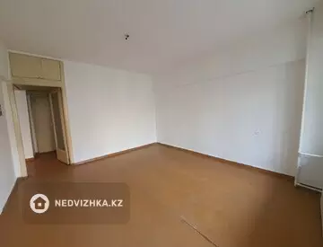 2-комнатная квартира, этаж 2 из 8, 72 м²