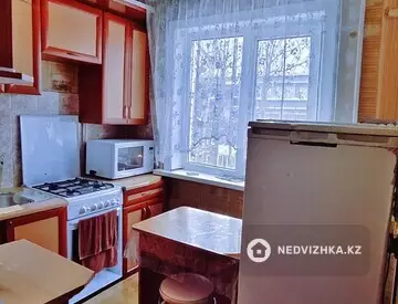 3-комнатная квартира, этаж 4 из 5, 62 м²