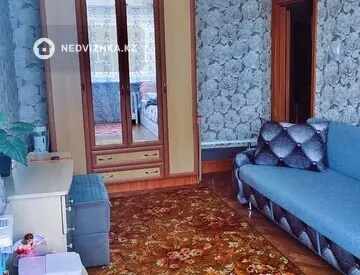 3-комнатная квартира, этаж 4 из 5, 62 м²