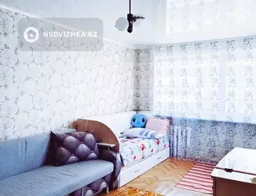 3-комнатная квартира, этаж 4 из 5, 62 м²