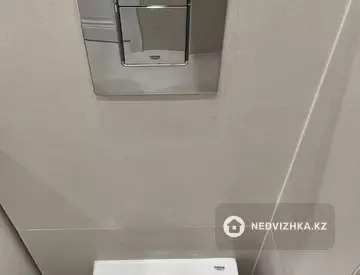 1-комнатная квартира, этаж 10 из 10, 38 м²