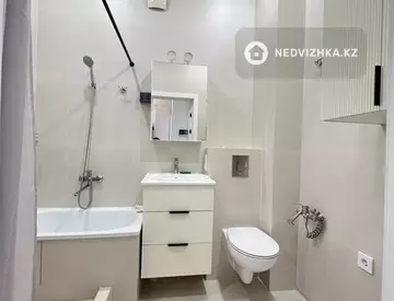 1-комнатная квартира, этаж 10 из 10, 38 м²