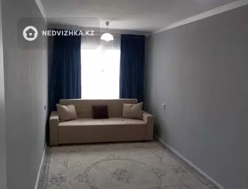 2-комнатная квартира, этаж 3 из 5, 45 м², На длительный срок