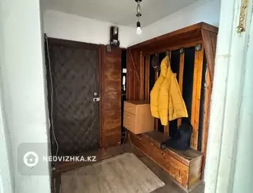 3-комнатная квартира, этаж 1 из 5, 57 м²