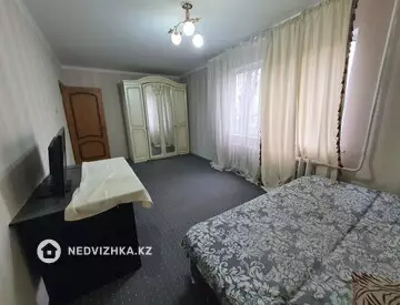 2-комнатная квартира, этаж 3 из 5, 43 м²