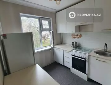 2-комнатная квартира, этаж 3 из 5, 43 м²