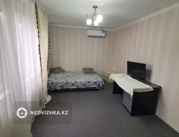 2-комнатная квартира, этаж 3 из 5, 43 м²