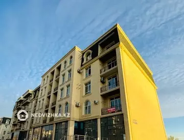 3-комнатная квартира, этаж 4 из 4, 100 м², На длительный срок