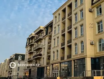 3-комнатная квартира, этаж 4 из 4, 100 м², На длительный срок