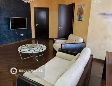 2-комнатная квартира, этаж 7 из 9, 65 м², На длительный срок