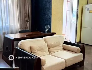 2-комнатная квартира, этаж 7 из 9, 65 м², На длительный срок