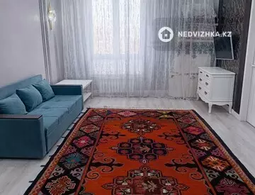 3-комнатная квартира, этаж 1 из 18, 100 м²