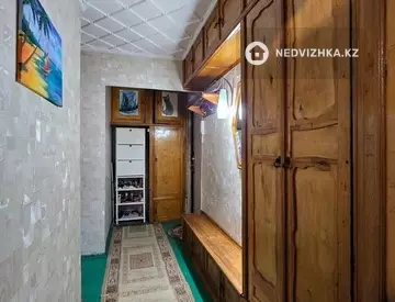 2-комнатная квартира, этаж 3 из 5, 43 м²