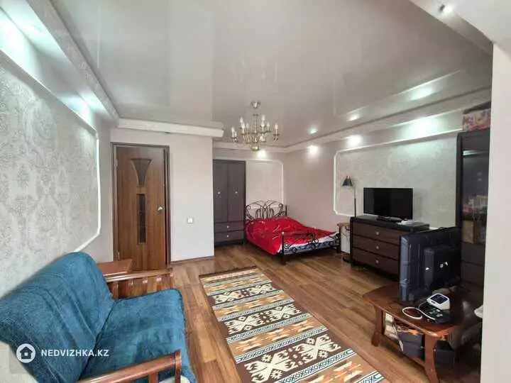 43 м², 1-комнатная квартира, этаж 3 из 9, 43 м², изображение - 1