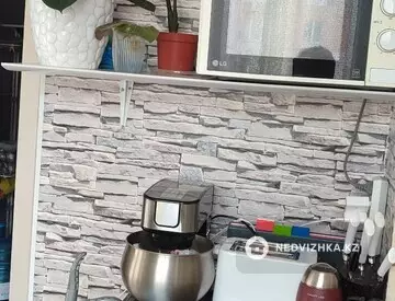 1-комнатная квартира, этаж 10 из 12, 37 м²