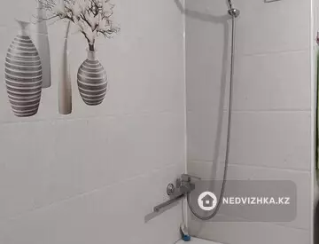 1-комнатная квартира, этаж 10 из 12, 37 м²