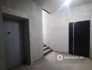 2-комнатная квартира, этаж 4 из 5, 80 м²