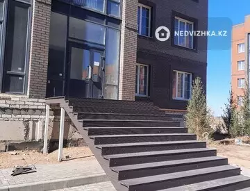 2-комнатная квартира, этаж 4 из 5, 80 м²