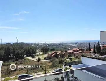 7-комнатный дом, 4 соток, 590 м²