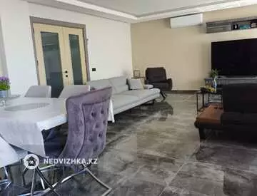 7-комнатный дом, 4 соток, 590 м²