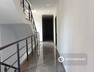 2-комнатная квартира, этаж 1 из 3, 55 м²