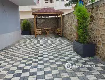 2-комнатная квартира, этаж 1 из 3, 55 м²