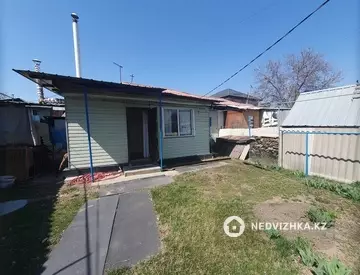 3-комнатная часть дома, 3 соток, 64 м²