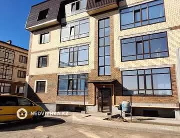 3-комнатная квартира, этаж 1 из 3, 111 м²