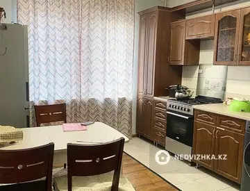 3-комнатная квартира, этаж 1 из 9, 90 м²
