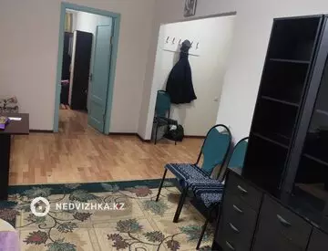 2-комнатная квартира, этаж 1 из 5, 45 м², На длительный срок