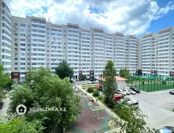 4-комнатная квартира, этаж 4 из 12, 140 м²