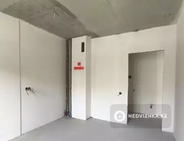 1-комнатная квартира, этаж 3 из 6, 42 м²