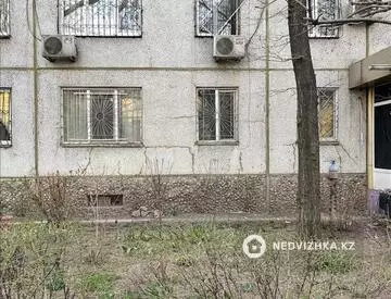 4-комнатная квартира, этаж 1 из 5, 72 м²