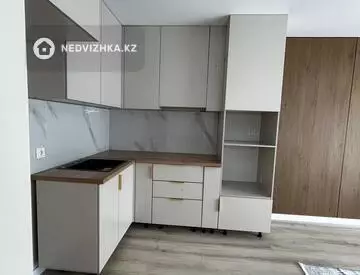 1-комнатная квартира, этаж 10 из 12, 27 м²