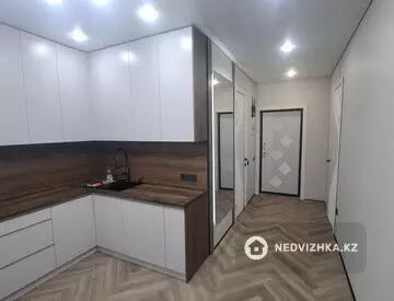 1-комнатная квартира, этаж 2 из 12, 44 м²