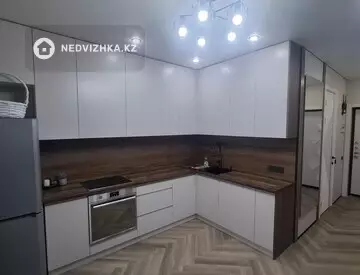 1-комнатная квартира, этаж 2 из 12, 44 м²