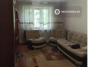 2-комнатная квартира, этаж 1 из 4, 50 м², На длительный срок