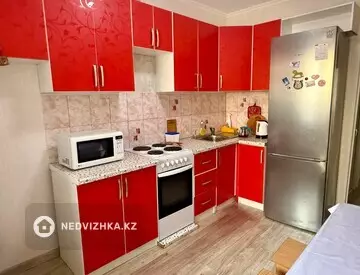 2-комнатная квартира, этаж 10 из 10, 50 м²