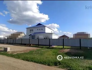 5-комнатная квартира, этаж 1 из 2, 170 м²