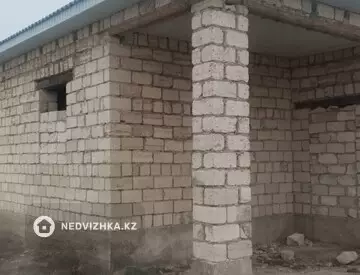 5-комнатная квартира, этаж 4 из 4, 16 м²